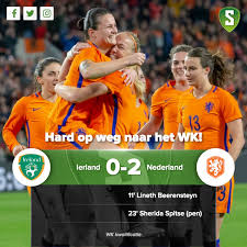 Pink flowers paper pink flowers rose, hand painted floral pink flowers decorative. Oranje Leeuwinnen Zetten Grote Stap Richting Wk Met Winst Op Concurrent Ierland Sportnieuws