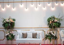Jual pot bunga dekorasi pelaminan pernikahan lampu hias vas. 8 Ide Dekorasi Pelaminan Elegan Buat Di Rumah