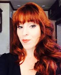 Redhead Strut Rowena Macleod Supernatural Actors Ruth Connell