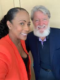 Agir rend heureux, la rochelle (la rochelle, france). Christine Kelly On Twitter Agir Rend Heureux J Aurais Aime Avoir La Force La Tenacite L Espoir Du Pere Pedro Dans La Puissance De Son Action Pour Les Enfants Qui Vivent Dans Des Decharges