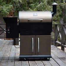Z Grills 700d Wood Pellet Smoker Review A Feature Rich Grill For The Price
