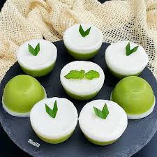 Jul 05, 2019 · putu mayang adalah kue tradisional khas betawi yang dibuat dari tepung kanji atau tepung beras berbentuk seperti mie, dengan campuran santan kelapa, lalu disajikan dengan kinca atau gula jawa cair. Coba Yuk 7 Resep Olahan Tepung Beras Dan 5 Rekomendasi Tepung Beras Untuk Aneka Makanan Dan Kue
