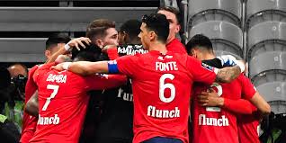 Moins incisifs depuis quelques journées, mais toujours aussi efficaces hors de leur base, les dogues se déplacent à lyon pour le choc de la 34e journée de ligue. Ligue 1 Lille Reste Leader Apres Sa Victoire Contre Marseille Paris Et Lyon Victorieux