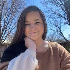 Abigail Witman's Instagram, Twitter & Facebook