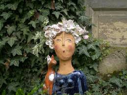 Die Buste Ist Ca 30cm Hoch Kopf Ist So Gearbeitet Das Man Eine Pflanze Reinsetzen Kann Topferarbeiten Statuen Tonskulpturen