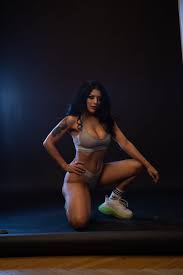 Join ElisaBaxter Live Sex Chat - Profiles, Reviews, & Porn