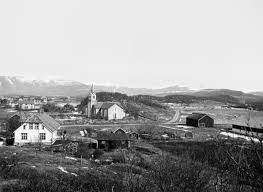 Bronnoy — brønnøy brønnøy brønnøy est une municipalité du comté de nordland en norvège. Bronnoy Kirke Prestegarden Anno Norsk Skogmuseum Digitaltmuseum