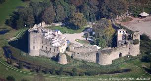 Le Chateau D Hardelot Est Aussi Nomme Centre Culturel De L Entente Cordiale Car C Est Ici Qu Est Signee Le 8 Avril 1 Chateau France Paysage France Le Manoir