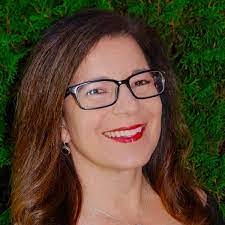 Tracy Morris's Instagram, Twitter & Facebook