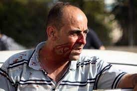 تعرّض للضرب واعتُقل وهو يصرخ ألماً. 42gab3m9stiw4m