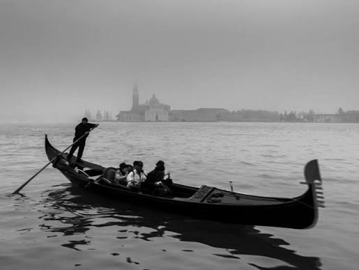 File:Gondola Ride.jpg - Wikimedia Commons