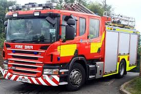Here the user, along with other real gamers, will land on a desert island from the sky on parachutes and try to stay alive. Smoke Alarms Alert Man And His Dog To Fire In Tiverton Home Cheshire Live