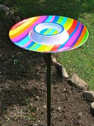 Diy Bird Bath And Feeder 30 Adorable Diy Bird Bath Ideas That Are Easy And Fun To Build Diy Bird Bath Diy Birds Metal Bird Bath