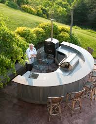 outdoor kitchens a growing trend