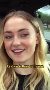 😂😂 #carpoolkaraoke #sophieturner #maisiewilliams #sansastark #aryastark  #gameofthrones #got #fyp #lol #funnyvideos #funny #friends #hakunamatata