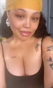 Jessica Bothwell's Instagram, Twitter & Facebook