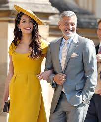 Erst am morgen der hochzeit seinen kleiderschrank auf den kopf zu stellen, um nach einem die gründerin der agentur perfect wedding organisiert seit mehr als acht jahren hochzeiten für ihre. Amal Clooneys Kleid Von Der Royal Wedding Kann Nachgekauft Werden Vogue Germany