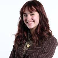 Isabella Larson's Instagram, Twitter & Facebook