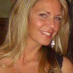 Lisa Sanzone's Instagram, Twitter & Facebook