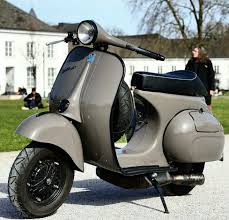 Pin Von Chaituch Punthumontre Auf Vespa Motorroller Motorrad Automobil