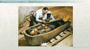 Only the burial chamber in the tomb of tutankhamun was decorated which is unusual because in royal tombs almost all of the walls were generally painted with scenes from the amduat (the book of the dead). Ancient Egyptian Burial Chamber Art In Tutankhamen S Tomb Video Lesson Transcript Study Com