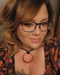 Stephanie Strope's Instagram, Twitter & Facebook