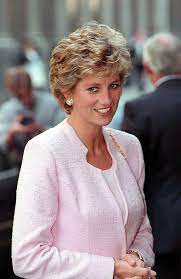 London United Kingdom May 03 1995 Diana Princess Of Wales Attending A Lunch At Merchant Taylo Princess Diana Family Princess Diana Pictures Princess Diana