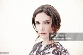 1,871 Elizabeth Tulloch Photos & High Res Pictures