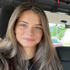 Christian Girls cute emojis OS18 Apple 💞