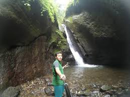 Air yang jernih menambah kesan sejuk dan damai. 10 Air Terjun Di Jepara Dengan Keindahan Yang Tersembunyi