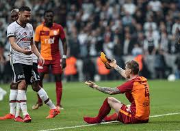 Her yıl ligin sonunda gs ile ölüm kalım maçına çıkıp, ölüyoruz. Besiktas Galatasaray 3 0 Mac Ozeti