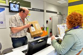 Nous vous conseillons de le contacter lui en premier lieu. En Bureau De Poste