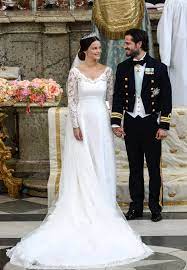 Sofia von schweden (ehemals ofia hellqvist) ist skandinaviens schönste prinzessin. Die Hochzeitskleider Der Schweden Prinzessinnen Kleid Hochzeit Hochzeitskleider Prinzessin Konigliche Kleider