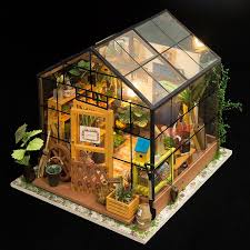 Maison Miniature Idees De Cadeaux Loisirs Creatifs Diy Bricolage Maison De Poupees Mecapuzzle Maison Miniature Bricolage Maison Maison De Poupee