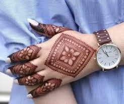 Red Lips Shared By Kit Kaat9 On We Heart It In 2020 New Mehndi Designs Henna Hand Tattoo Photo Ideas Girl