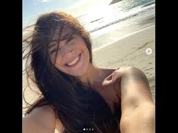 Conductora de televisión y radio. Ivana Nadal Posed In A Top And A Thong After Her Cosmetic Surgery Archyde