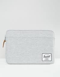 Free shipping and 24/7 customer service in na, eu, uk and aus. Herschel Supply Co Anchor 13 Hulle Fur Laptop Und Ipad Pro Sleeve In Grau Asos