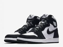 Womens Jordan 1 Retro High Twist Black And White 