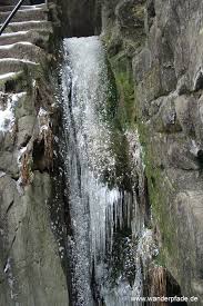 Ausflug bei kaiserwetter zur bastei und durch die schwedenlöcher in der sächsichen schweiz im winter. Bild Schwedenlocher Wanderung Steinerner Tisch Bastei Amselfall Wanderpfade De Sachsische Schweiz