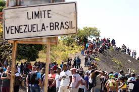 Por esta trocha se puede transitar con, moto y carro, no se puede ir a pies (bueno es mi recomendación), el polvo te tapa media pierna y a medida que pasan. El Arriesgado Cruce De La Frontera Entre Brasil Y Venezuela El Nuevo Diario