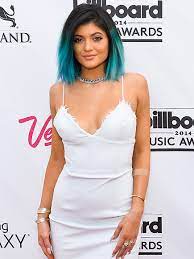 Kylie jenner reveals mother kris 'cut her off financially. Kylie Jenner Turns 17 How The Kardashians And Justin Bieber Wished Her Happy Birthday People Com