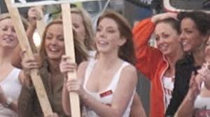 With the main theme being katherine's new single life, after her ex got up and left her to move to japan, he broke off their long distant relationship after she didn't give up her job and. Katherine Ryan Helped Open Nottingham S Hooters She Reveals At Royal Concert Hall Gig Nottinghamshire Live