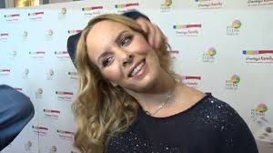 Isabel edvardsson possesses a great talent for creativity and self expression, typical of many accomplished writers, poets, actors and musicians. Isabel Edvardsson S Measurements Bra Size Height Weight And More Famous Bra Sizes