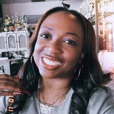 Alexis Fowler's Instagram, Twitter & Facebook