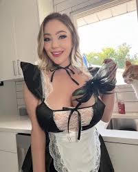 Aria Six - Free nude pics, galleries & more at Babepedia