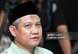 32 Nuaim A Photos & High Res Pictures