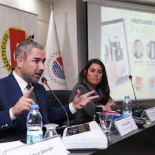 2013 yılında habertürk tv'ye transfer olan veyis ateş, 2016'da habertürk tv genel müdürü oldu. Veyis Ates Kimdir Maksatbilgi