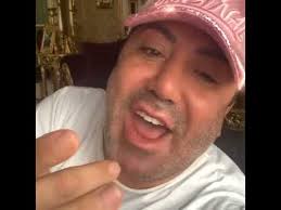 Ekmek parasını kazanmak isteyen insanları rahat bırakmayan böyle ırz  düşmanlarıda var .....