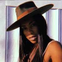 100+ "Kamille" profiles