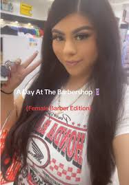 Work w me💈  #femalebarber#dallasfemalebarber#dfwfemalebarber#barber#barberworld#burstfade#highfade#wiginstall#braidedwig#latina#fy#foryou#trending#barbershop#barberia#ladybarber#barbera#haircut#hairtra...